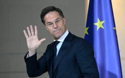 MENO SPESE IN SANITA’, PIU’ PER LE ARMI. RUTTE VAI A COMBATTERE IN CORSIA !